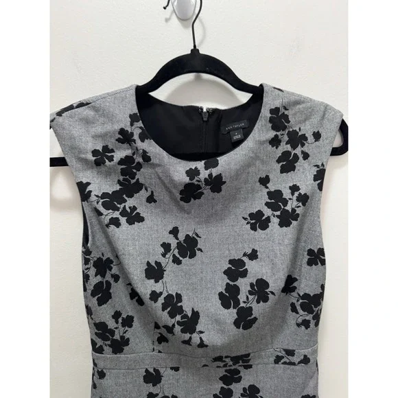 Ann Taylor Grey Black Floral Sheath Dress Size 4 - Picture 2 of 9